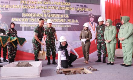 Walikota Badar Lampung Melakukan Seremoni Peletakan Batu Pertama Dalam Proses Revitalisasi Pasar Koga